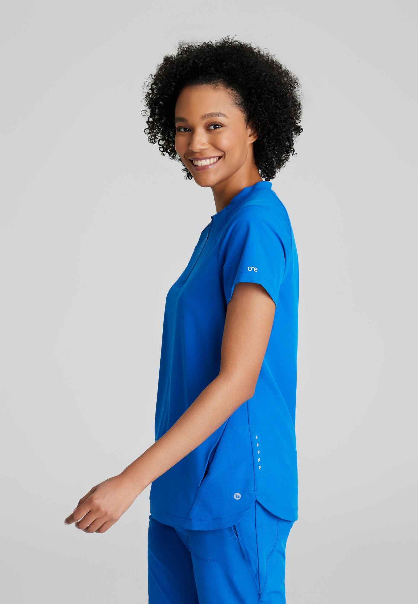 Barco One BOT216 Flux Plus Size 2-Pocket Banded Zip Collar Top