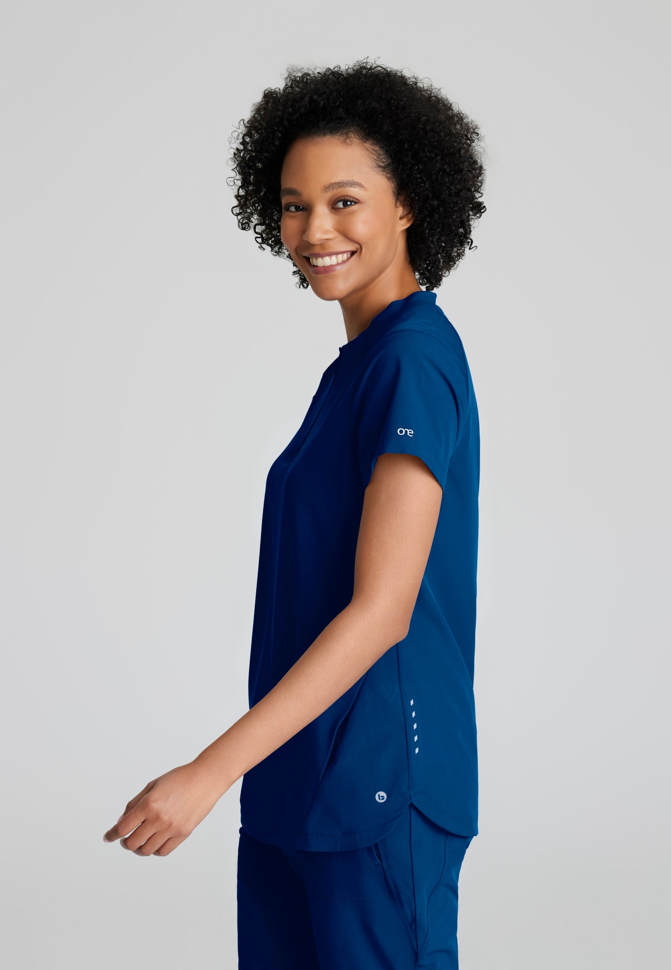 Barco One BOT216 Flux Plus Size 2-Pocket Banded Zip Collar Top