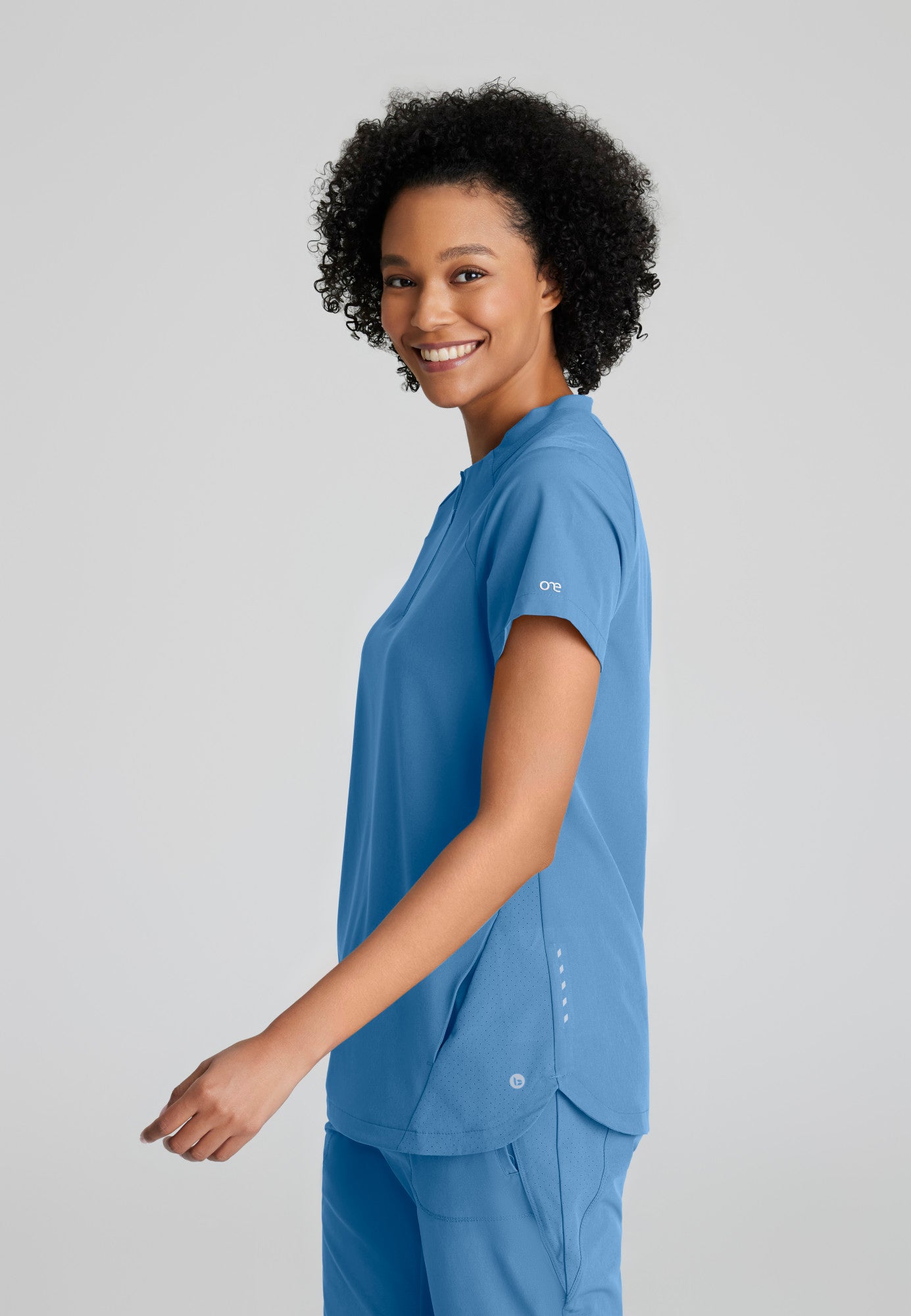 Barco One BOT216 Flux Plus Size 2-Pocket Banded Zip Collar Top