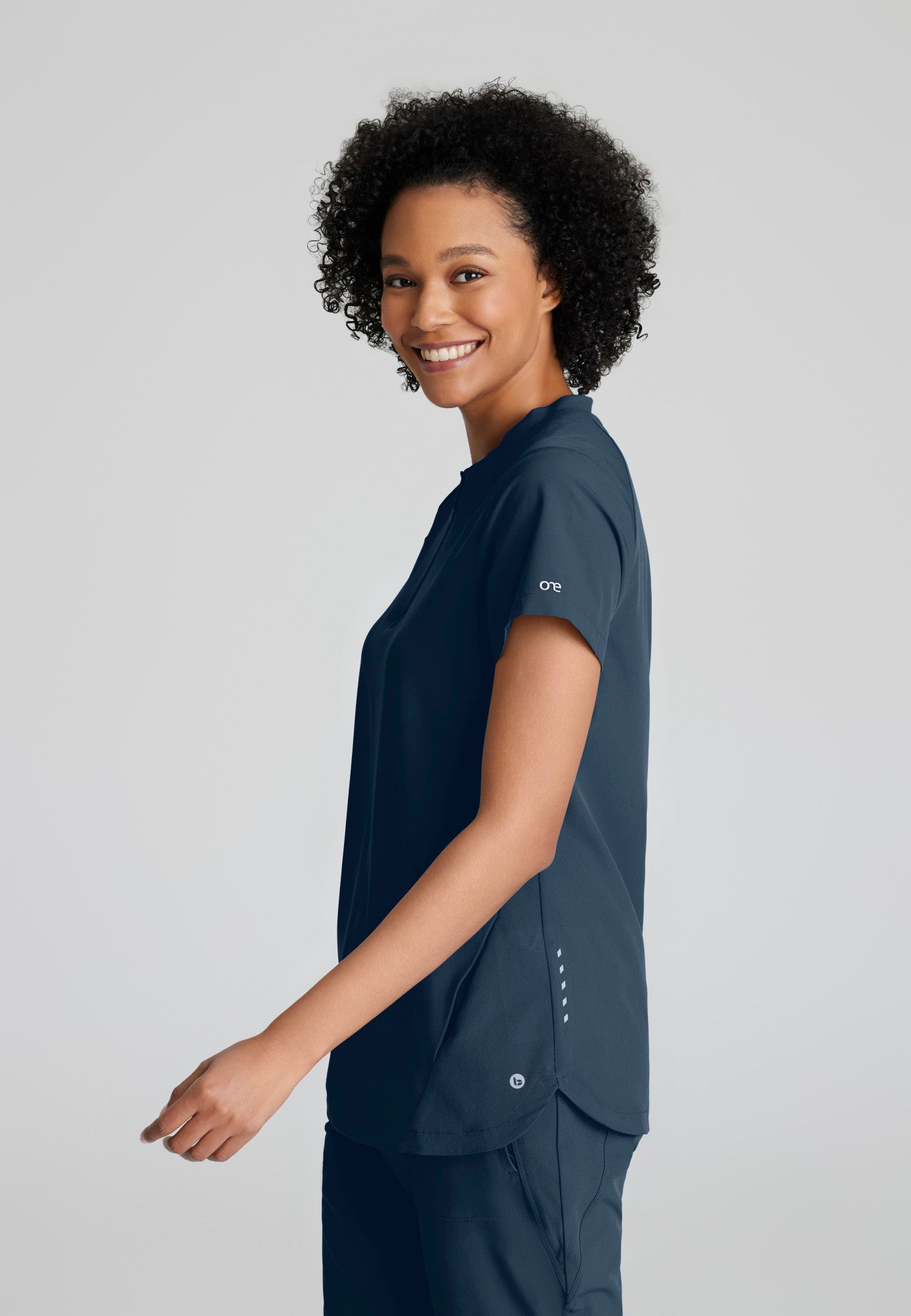 Barco One BOT216 Flux Plus Size 2-Pocket Banded Zip Collar Top