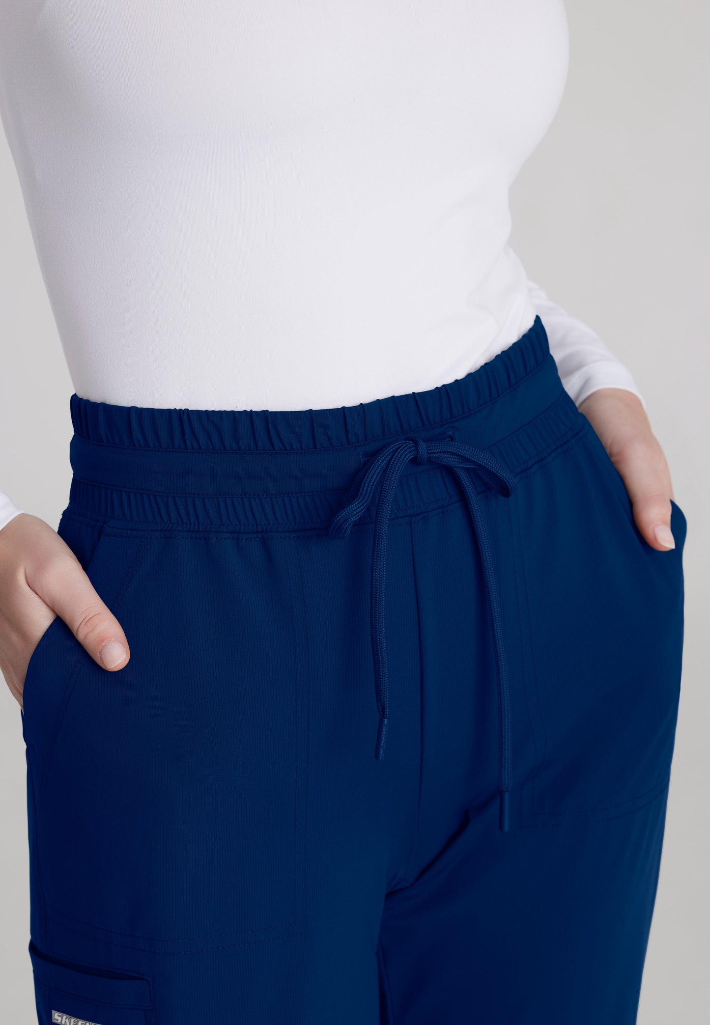 Skechers Slip-Ins SKP668 Plus Size Reach Shirred Waistband Straight Leg Pant