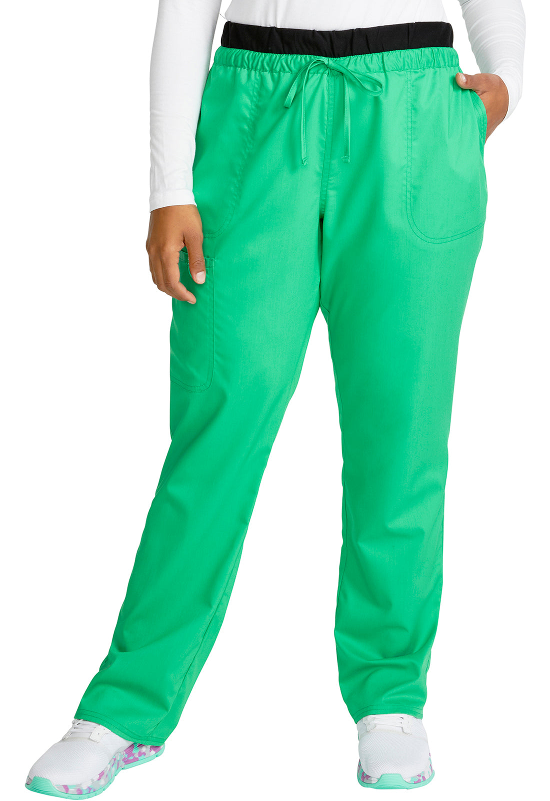 Pantalón con cordón y pernera cónica de tiro medio Cherokee Revolution WW105