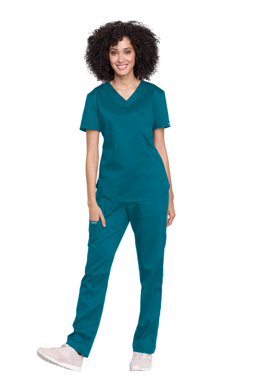Blusa Cherokee Revolution WW657 con escote en V
