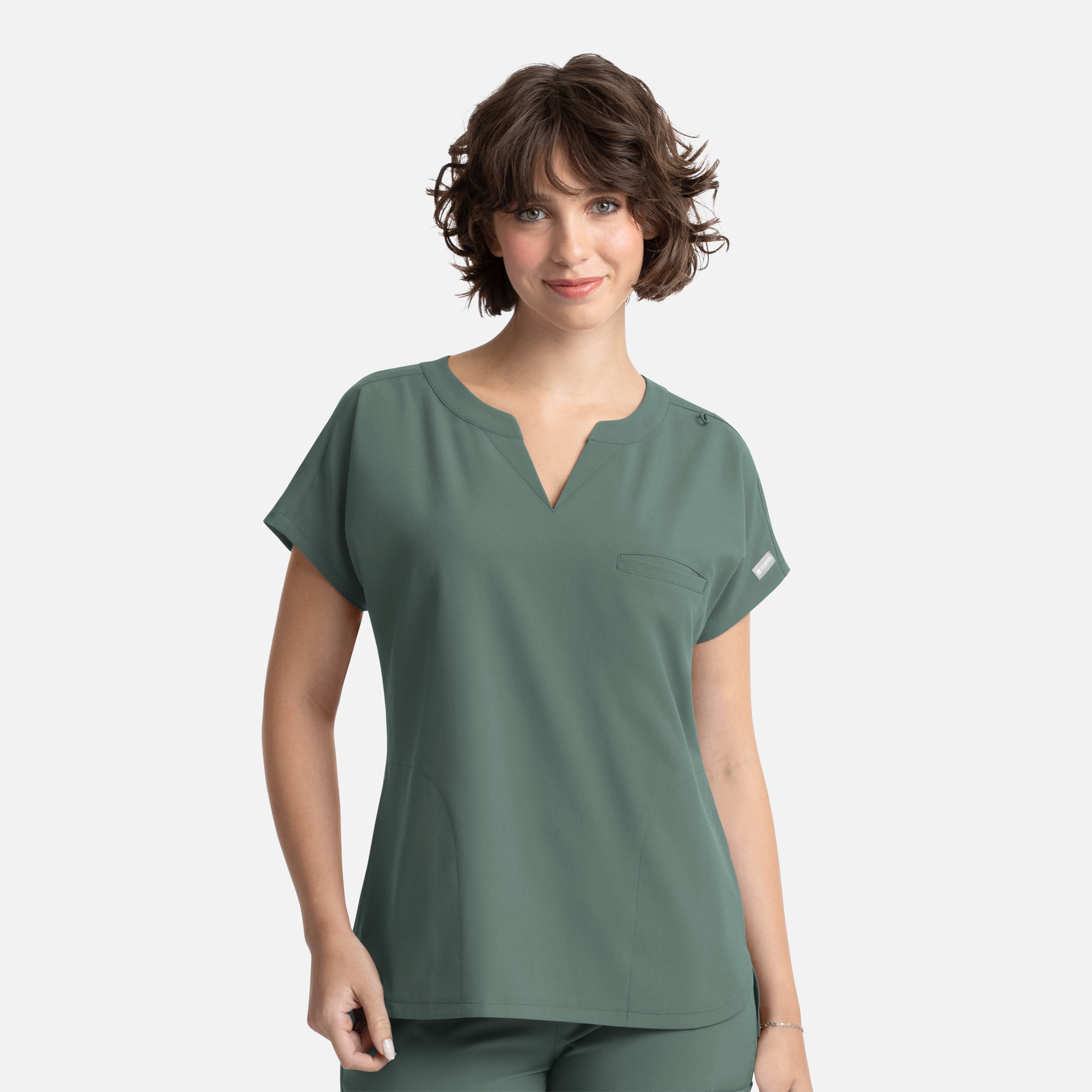 Maevn Momentum 5003 Women's Tuckable Dolman Top – The Uniform Shoppe