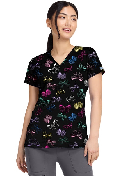 Med Couture Prints Women's MC8564 V-Neck Print Top