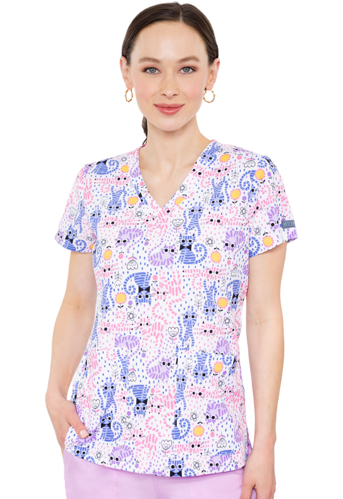 Med Couture Prints Women's MC8564 V-Neck Print Top