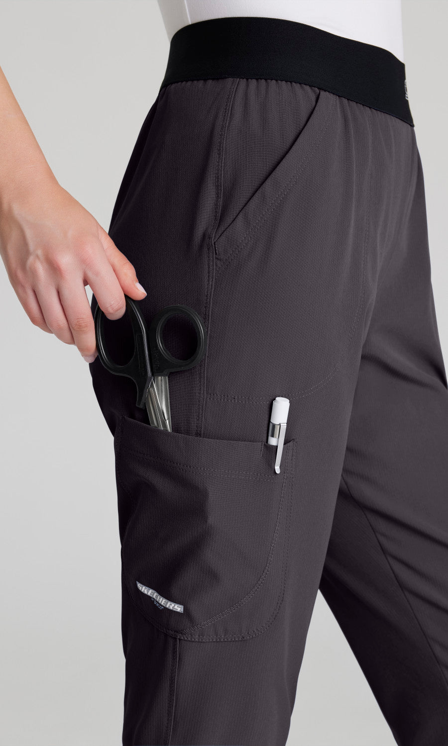 SK202P Pewter Detail