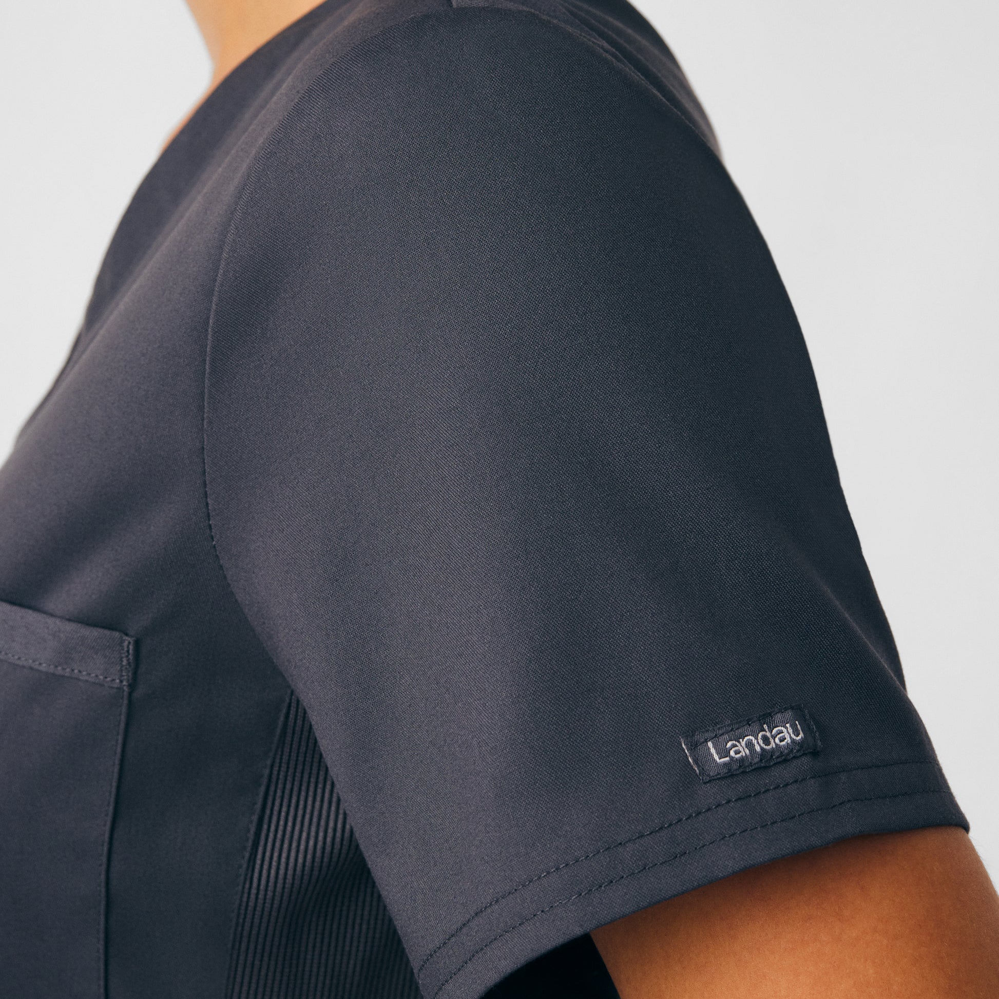 LT107 GRAPHITE View 5