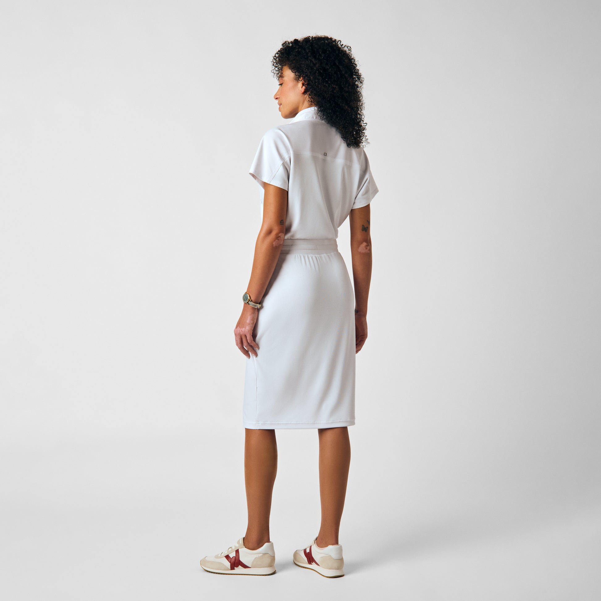 LD607 WHITE View 4