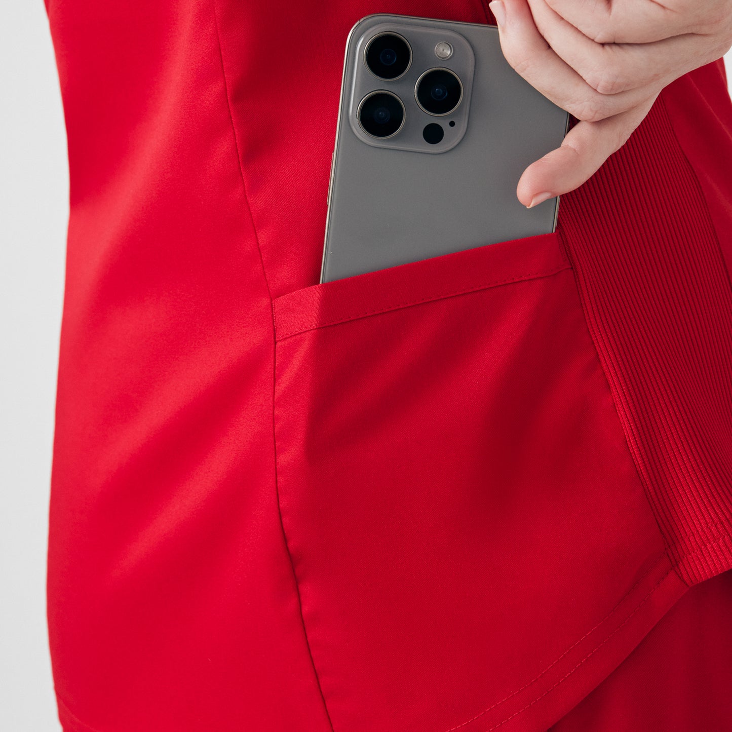 LT107 TRUE RED View 6