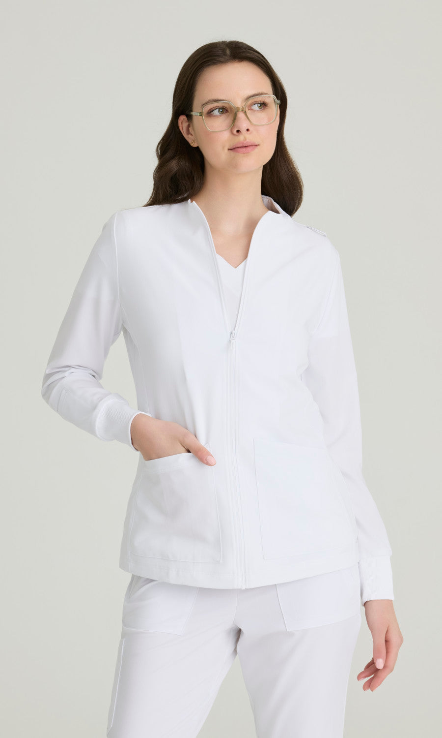 BUW884 White Hero