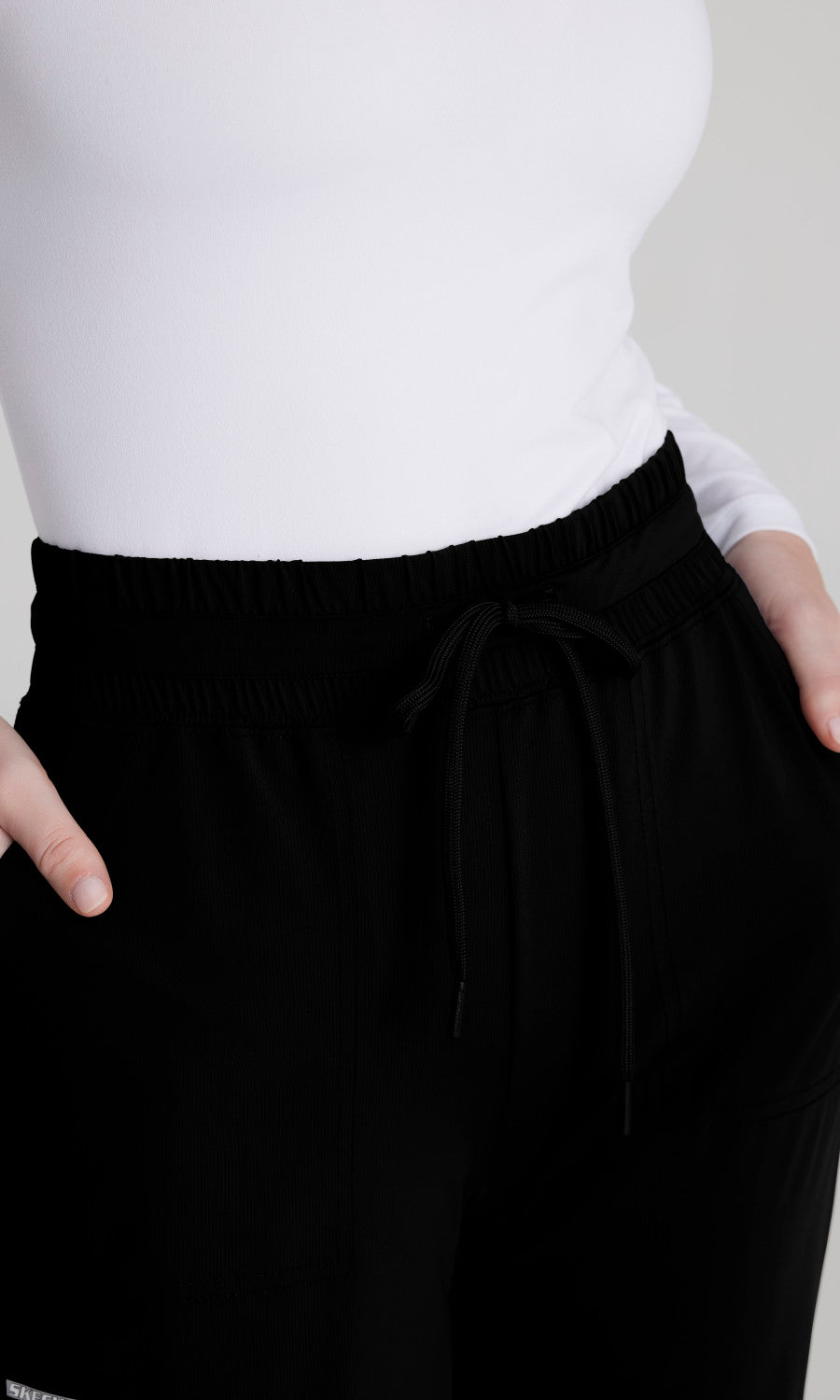 SKP668P Black Detail